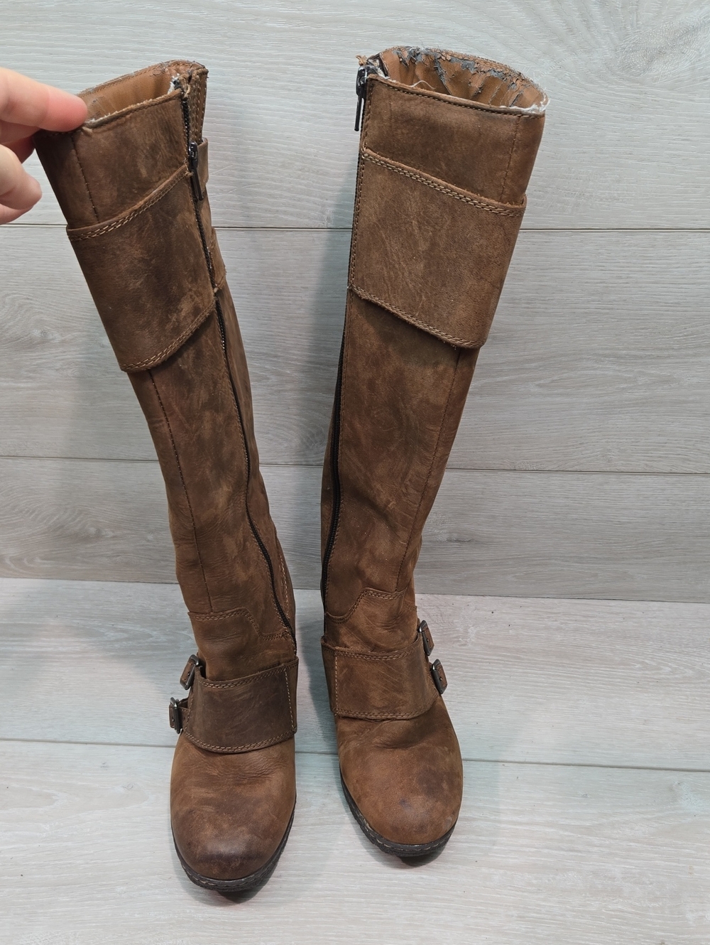 B.O.C. By Born Women's Brown Tall Buckle Leather Upper Heel Boots Shoes Sz 6.5 - Picture 2 of 16